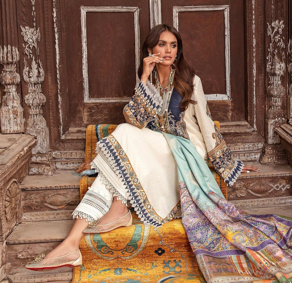 Sana Safinaz Luxury Lawn 2021