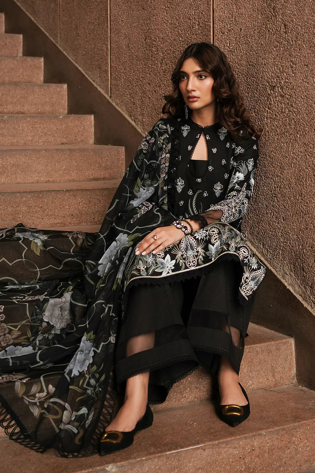 AFROZEH | Chikankari Lawn '24 | LEBAASONLINE