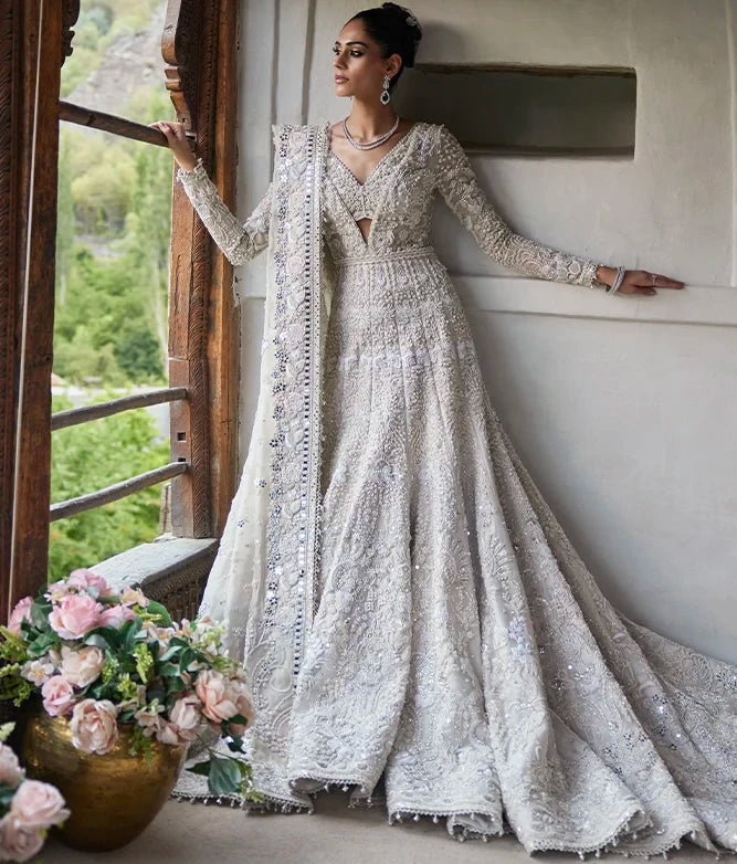 SUFFUSE | PAKISTANI DESIGNER SUITS UK | LEBAASONLINE