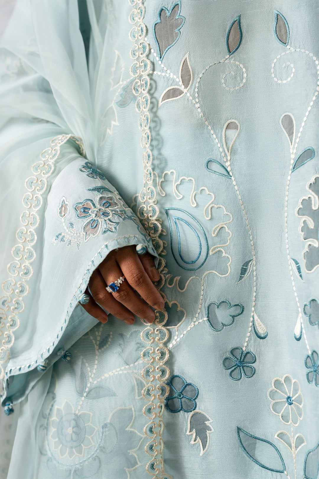 Buy ZAHA | SERAE SILK '25 Online Pakistani designer dresses at Great Price! Available For Next Day Delivery in UK, France & Germany. Zaha dresses created by Khadija Shah from Pakistan & for SALE in the UK, USA, Manchester & London. Book now ready to wear & unstitched at Lebaasonline.
