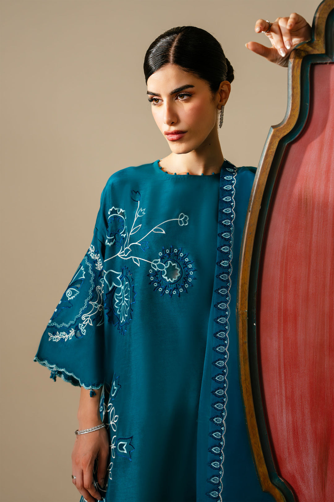 Buy ZAHA | SERAE SILK '25 Online Pakistani designer dresses at Great Price! Available For Next Day Delivery in UK, France & Germany. Zaha dresses created by Khadija Shah from Pakistan & for SALE in the UK, USA, Manchester & London. Book now ready to wear & unstitched at Lebaasonline.