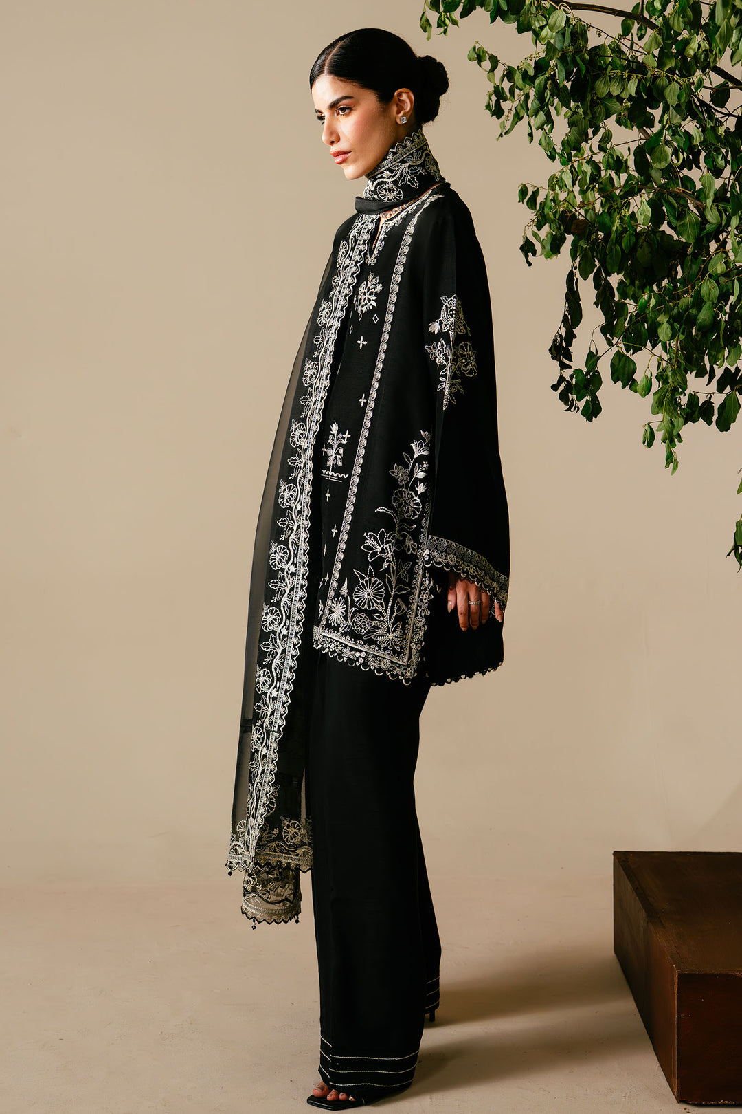 Buy ZAHA | SERAE SILK '25 Online Pakistani designer dresses at Great Price! Available For Next Day Delivery in UK, France & Germany. Zaha dresses created by Khadija Shah from Pakistan & for SALE in the UK, USA, Manchester & London. Book now ready to wear & unstitched at Lebaasonline.
