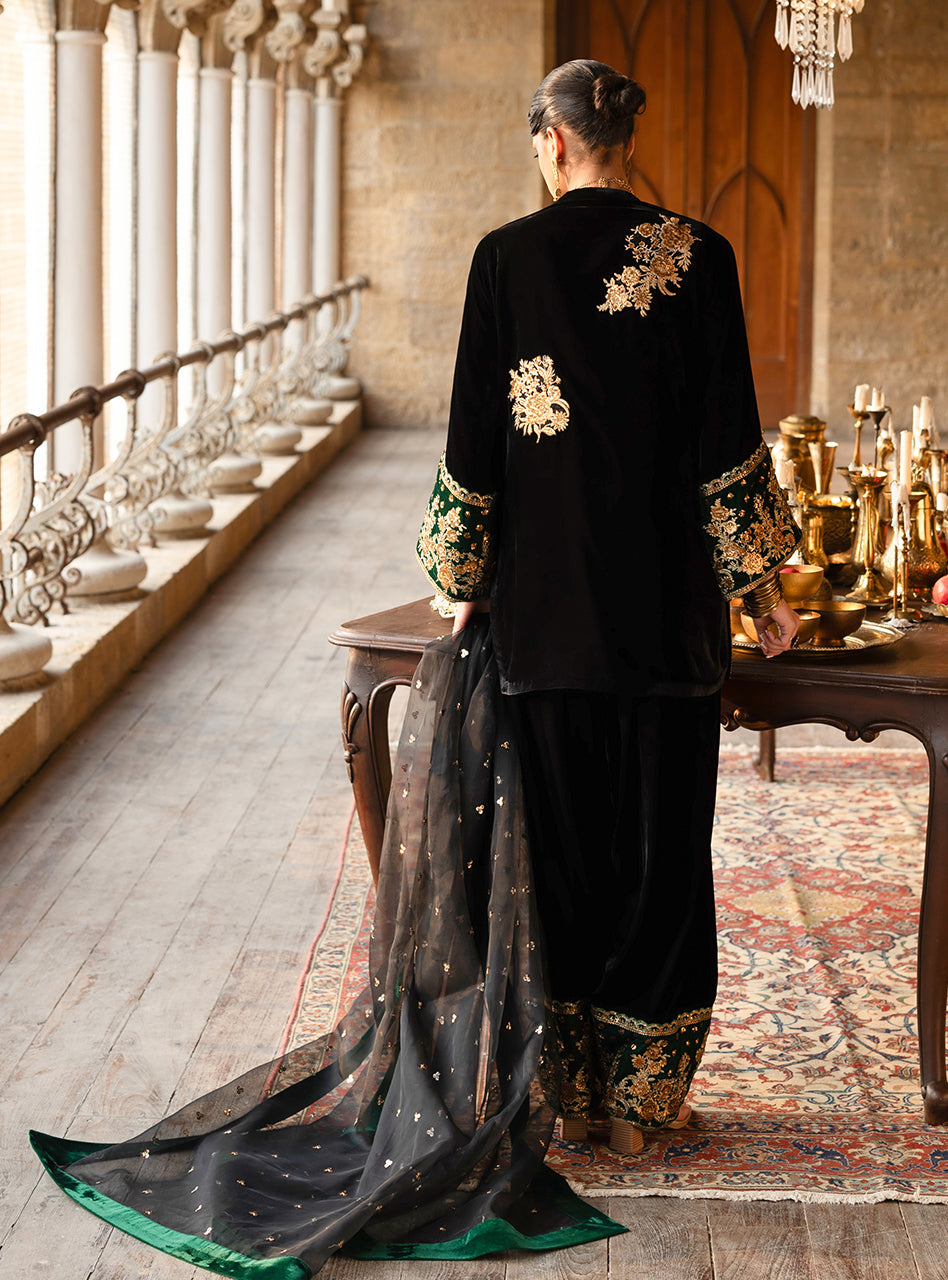 ZAINAB CHOTTANI VELURA VELVET EDIT '25 Velvet salwar kameez UK, Embroidered Collection at our Pakistani Designer Dresses Online Boutique. Pakistani Clothes Online UK- SALE, Zainab Chottani Wedding Suits, Luxury Lawn & Bridal Wear & Ready Made Suits for Pakistani Party Wear UK on Discount Price