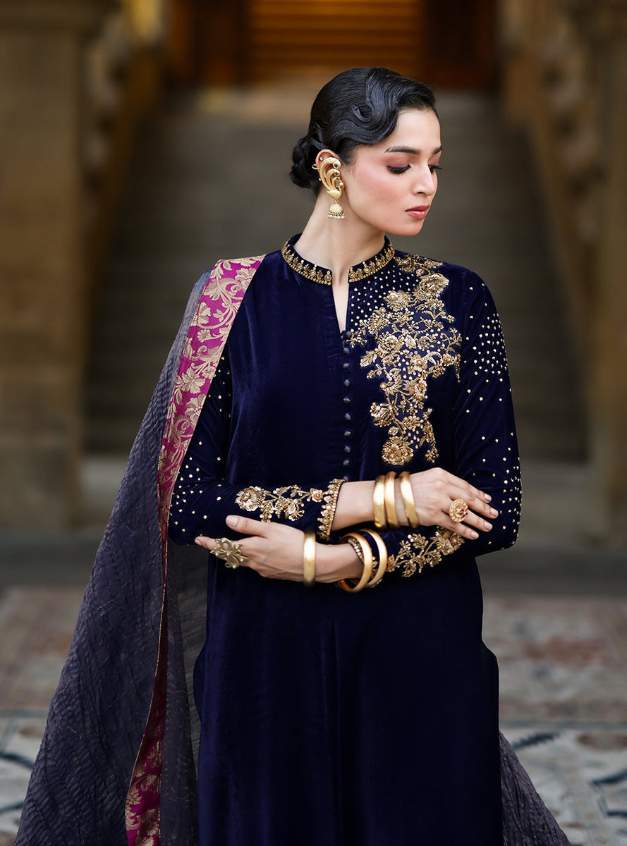 ZAINAB CHOTTANI VELURA VELVET EDIT '25 | MIHR GOLD