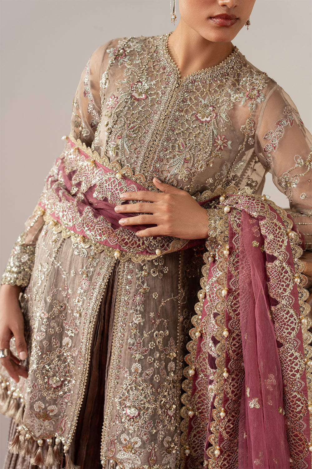 Afrozeh Aure ’26 Pakistani wedding outfit