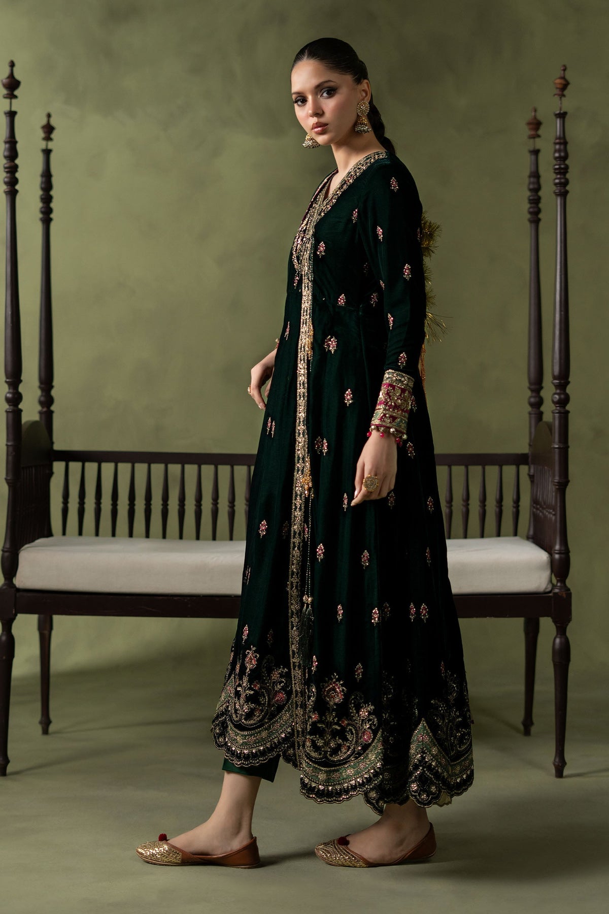 Maria B Winter Collection 2026 green embroidered velvet 3 piece suit