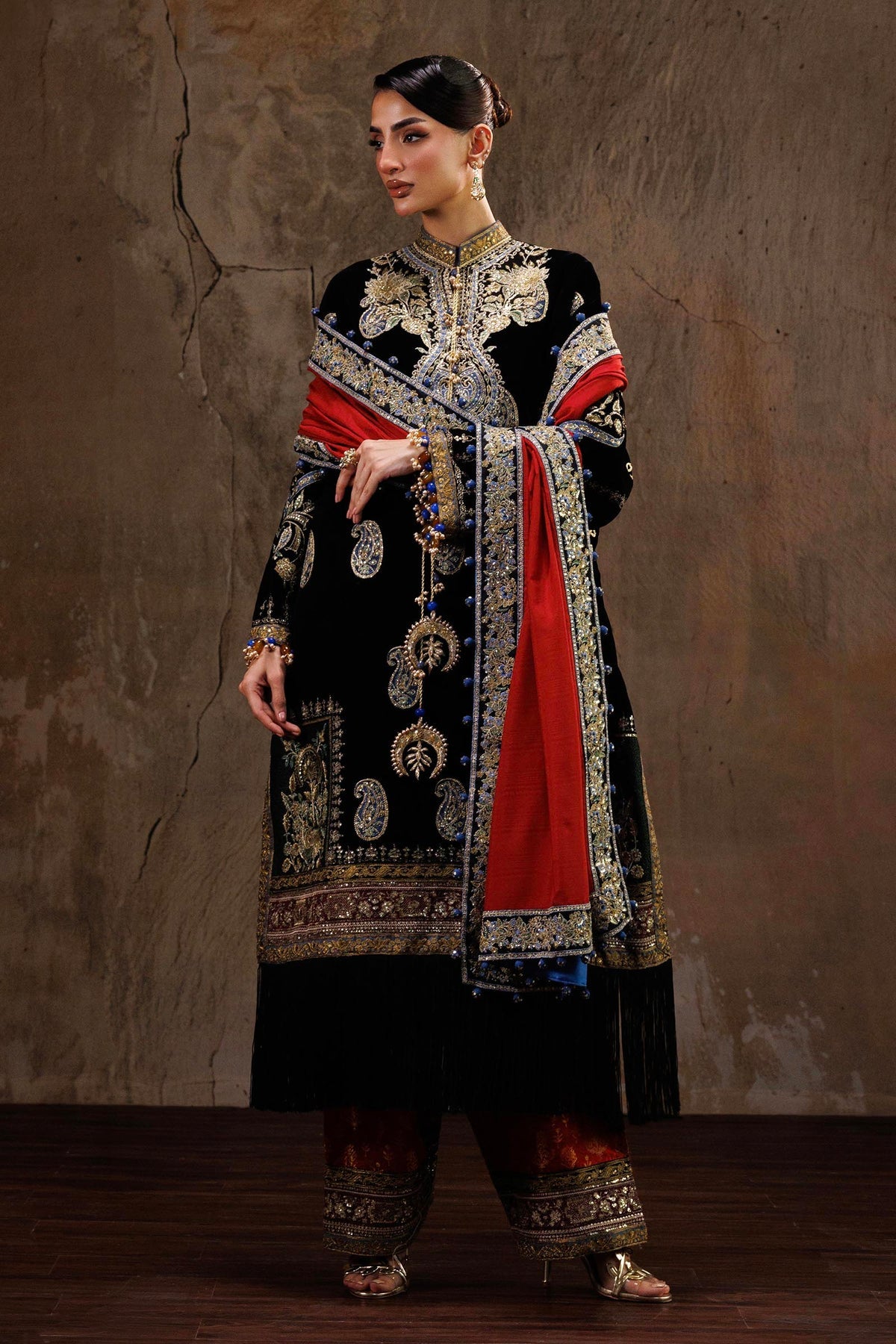 Sana Safinaz Winter Luxury 2026 unstitched printed 3 piece velvet suit UK