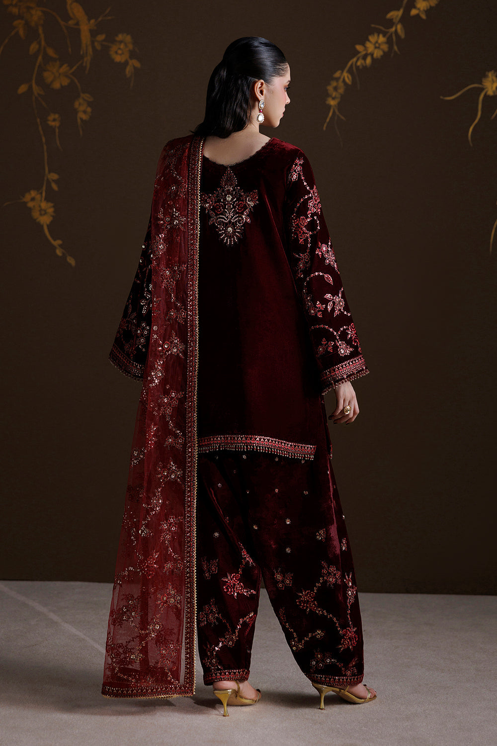 Baroque Collection'26 | EMBROIDERED VELVET UF-4550