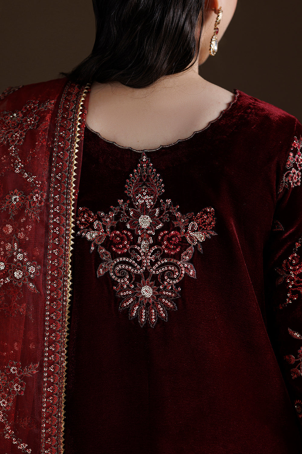 Baroque Collection'26 | EMBROIDERED VELVET UF-4550
