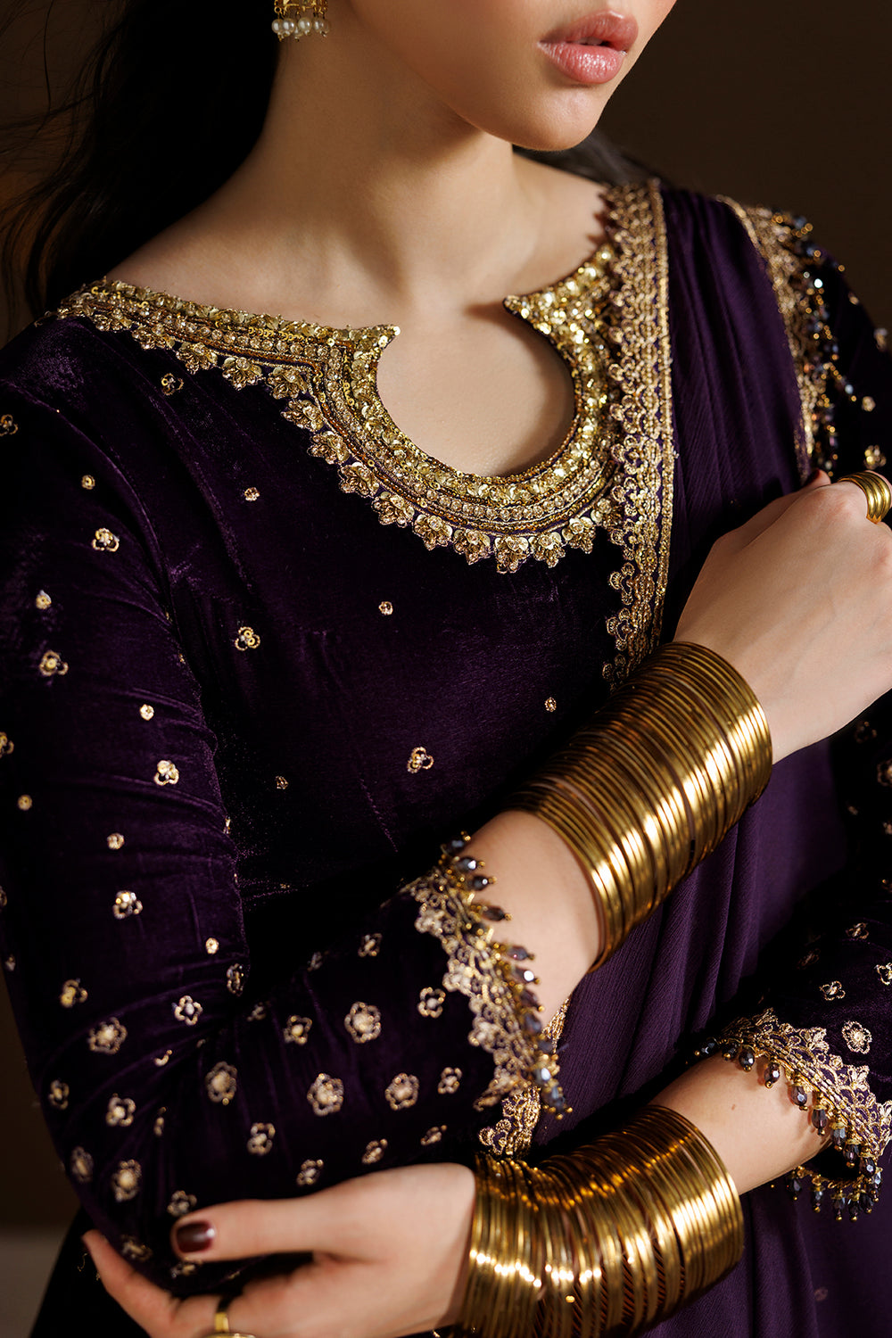 Baroque Collection'26 | EMBROIDERED VELVET UF-4628