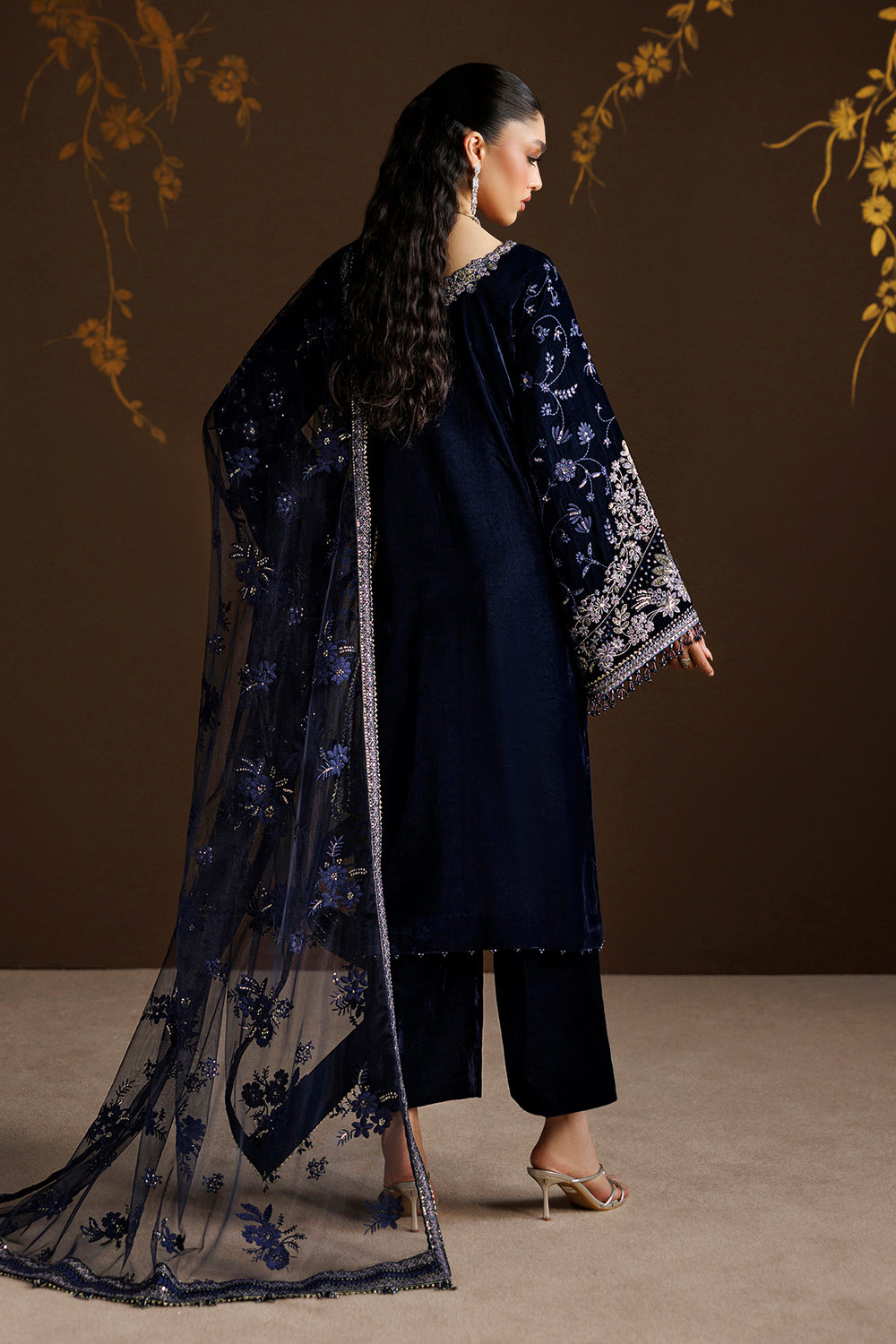 Baroque Collection'26 | EMBROIDERED VELVET UF-4555