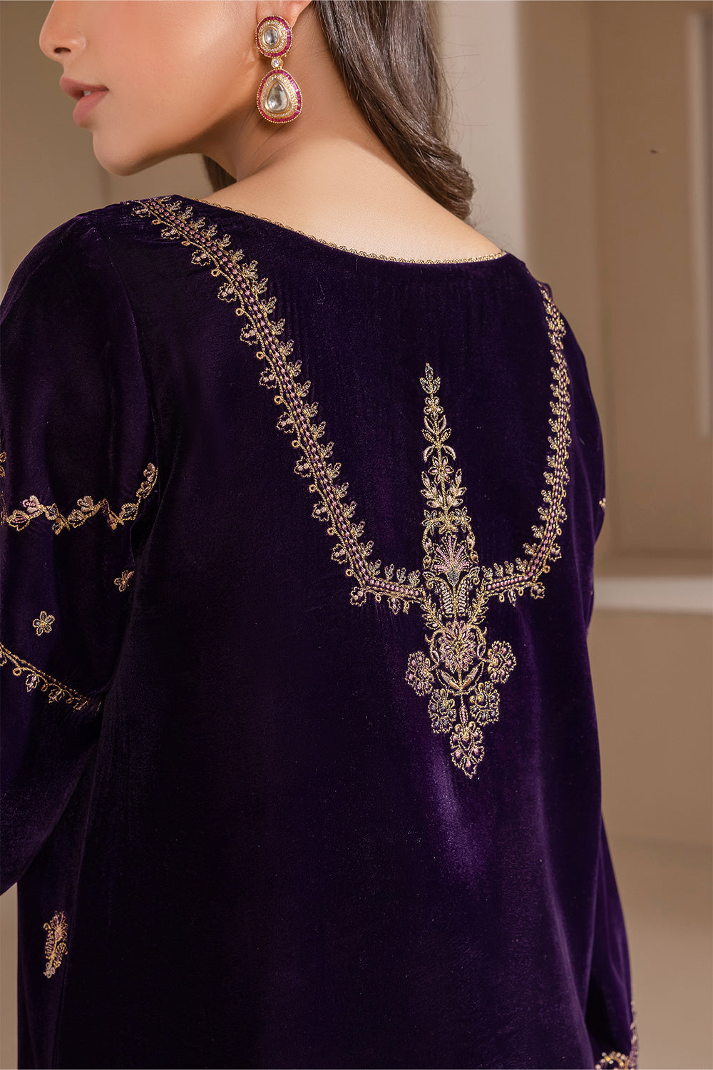 Baroque Collection'26 | EMBROIDERED VELVET UF-420