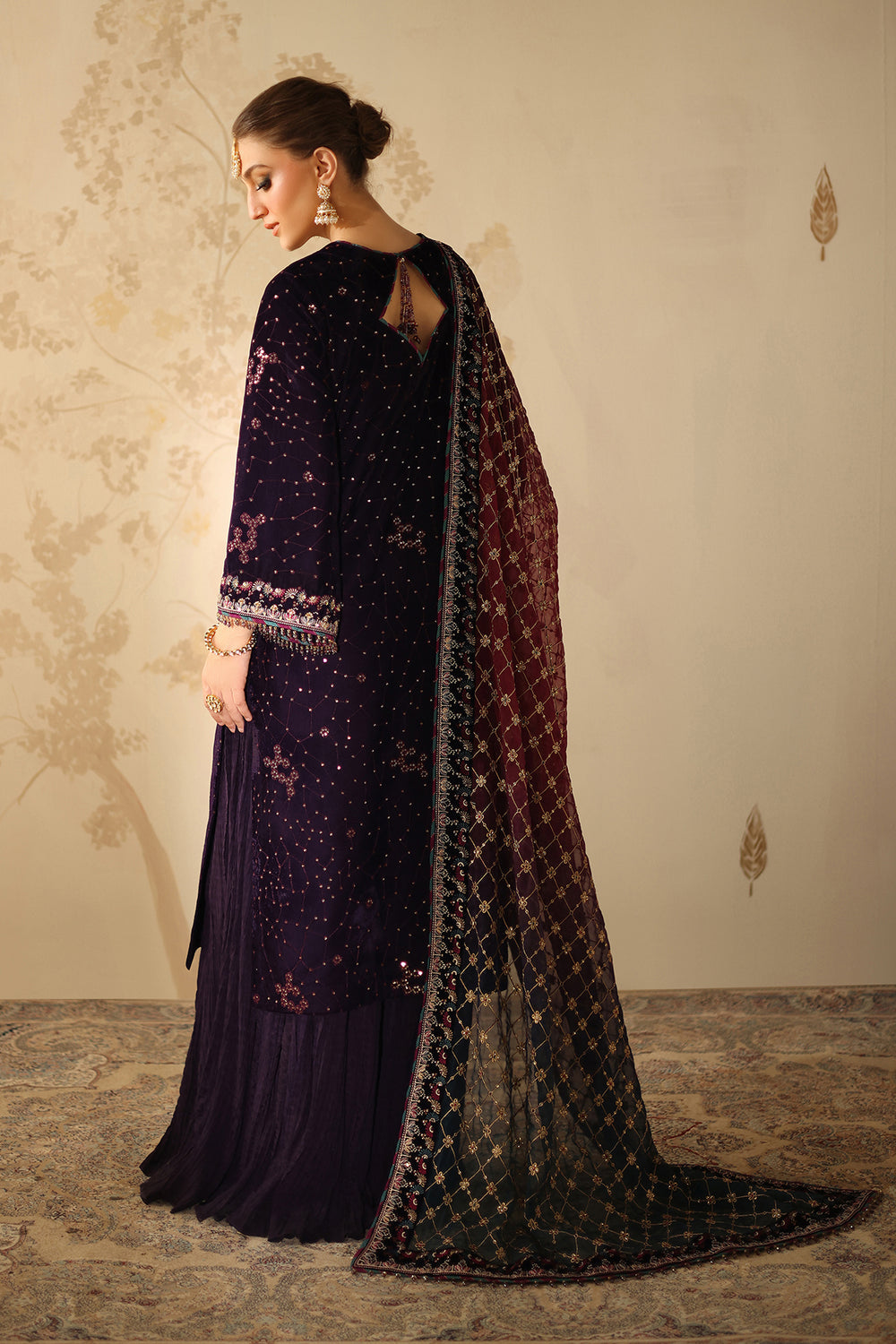 Baroque Collection'26 | EMBROIDERED VELVET UF-4319