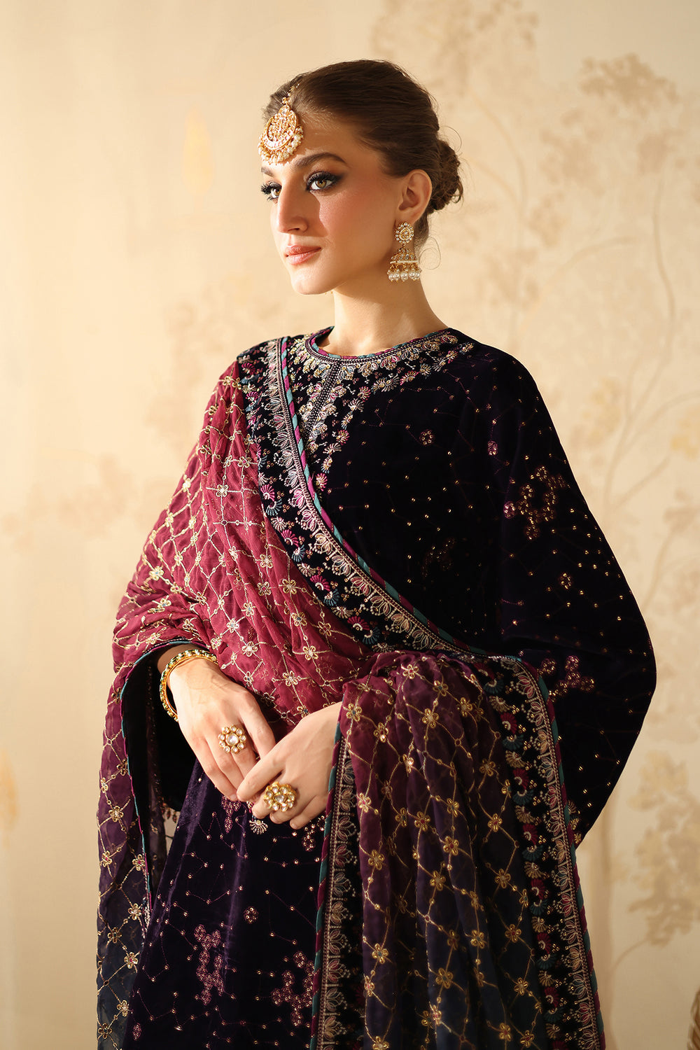 Baroque Collection'26 | EMBROIDERED VELVET UF-4319