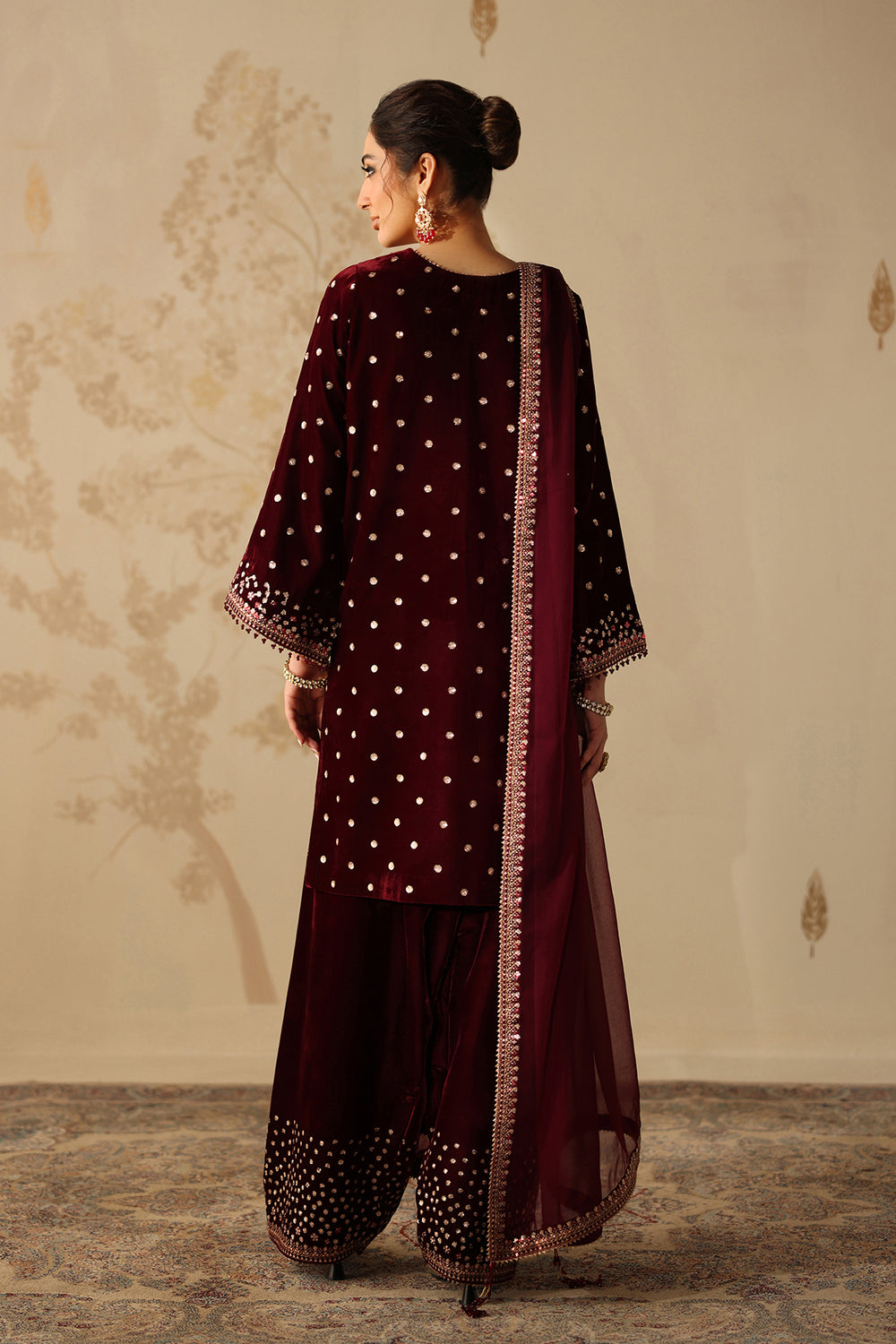 Baroque Collection'26 embroidered velvet unstitched Pakistani suit UF-4315
