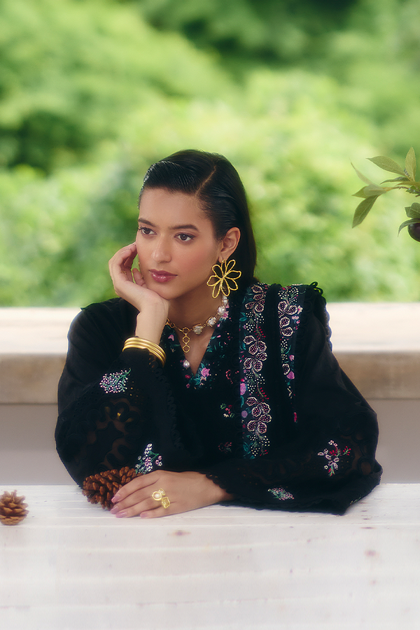 SUFFUSE | CASUAL PRET Fall '24 Pakistani designer suits is available @lebasonline. We have various Pakistani Bridal dresses online available in brands such as Mari B, Imrozia, Suffuse pret 2024 is best for evening/party wear. Get express shipping in UK, USA, France, Belgium from Lebaasonline in Pakistani SALE