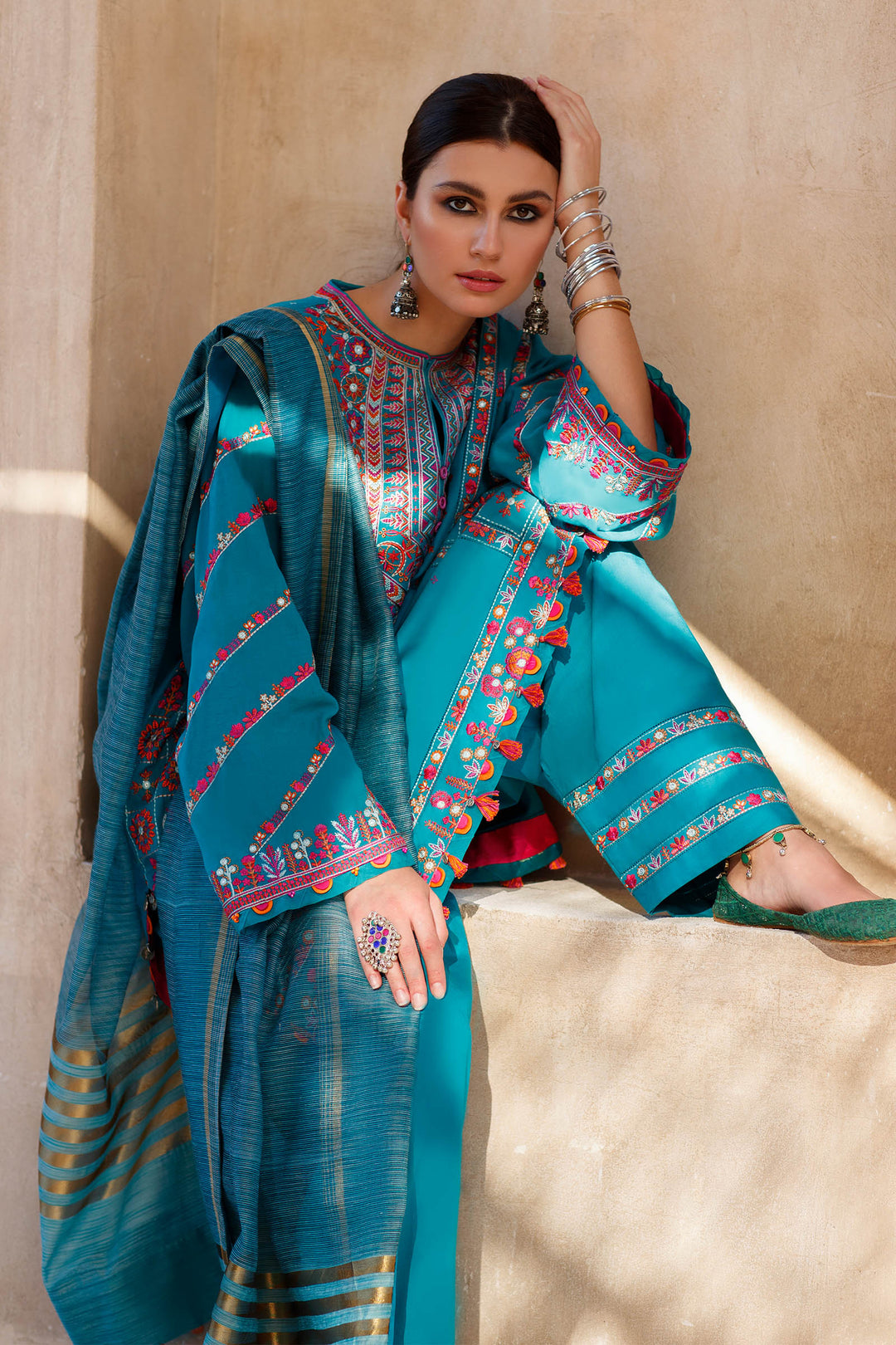 ZAHA LAWN '22 Designer Dress for this time wedding season. Various Bridal dresses online USA is available @lebaasonline. Pakistani wedding dresses online UK can be customized with us for evening/party wear. Maria B, Asim Jofa various wedding outfits can be bought in Austria, UK, USA