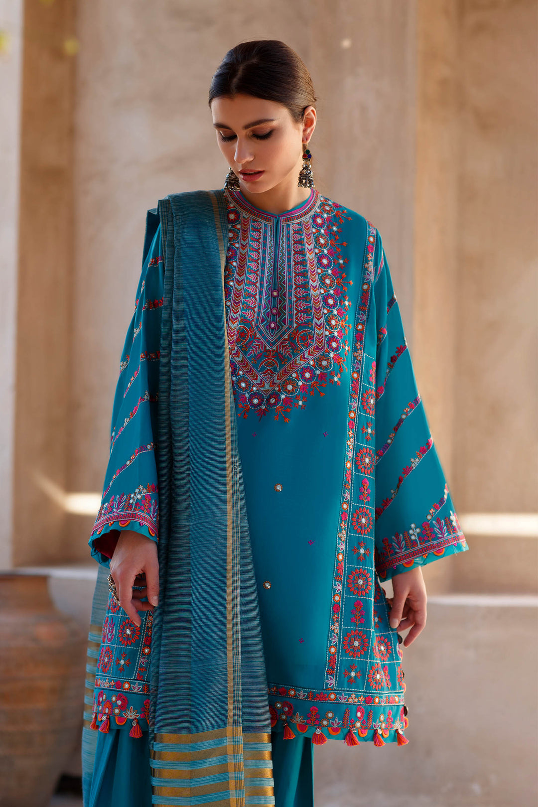 ZAHA LAWN '22 Designer Dress for this time wedding season. Various Bridal dresses online USA is available @lebaasonline. Pakistani wedding dresses online UK can be customized with us for evening/party wear. Maria B, Asim Jofa various wedding outfits can be bought in Austria, UK, USA