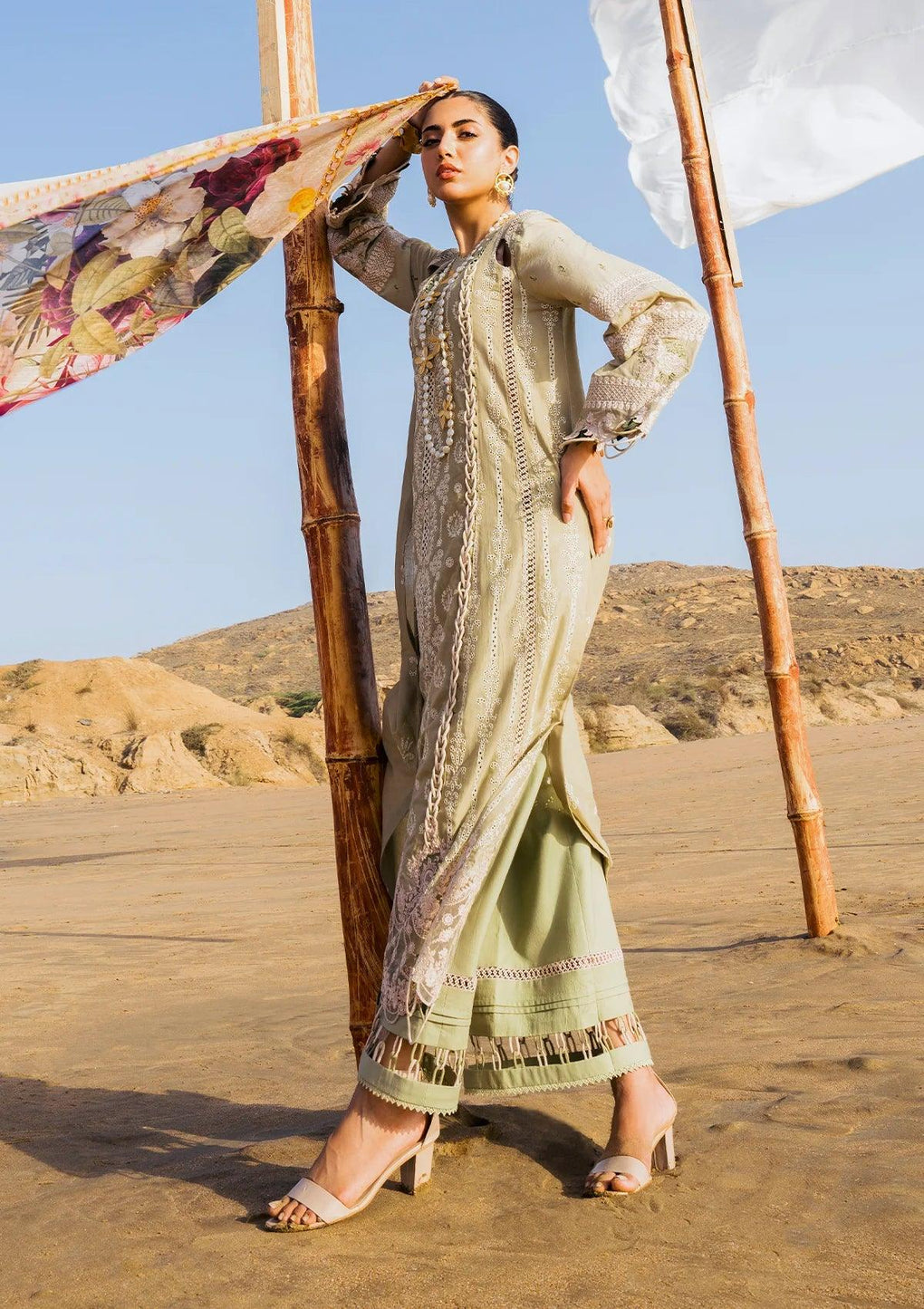 ELAF | HAI KUCH" FESTIVE LAWN 2024 | EHK-08 Pur Shokh - LebaasOnline