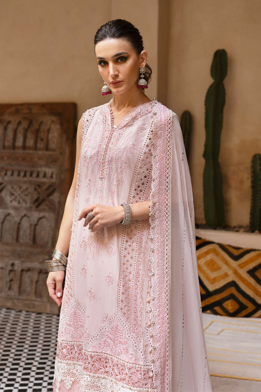 Shop the latest Luxury Lawn collection of Maria B Lawn 2025 Clothes Unstitched/ready 3 Piece Suits for Winter 2025 and also for Spring/Summer. Available for customisation at LebaasOnline. Maria B's latest lawn, digital print attire and MBROIDERED Pakistani Suits for Women in the UK, USA