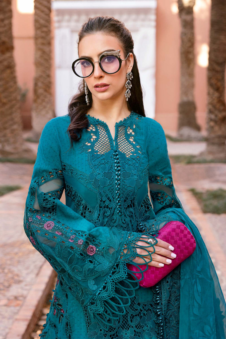 Shop the latest Luxury Lawn collection of Maria B Lawn 2025 Clothes Unstitched/ready 3 Piece Suits for Winter 2025 and also for Spring/Summer. Available for customisation at LebaasOnline. Maria B's latest lawn, digital print attire and MBROIDERED Pakistani Suits for Women in the UK, USA