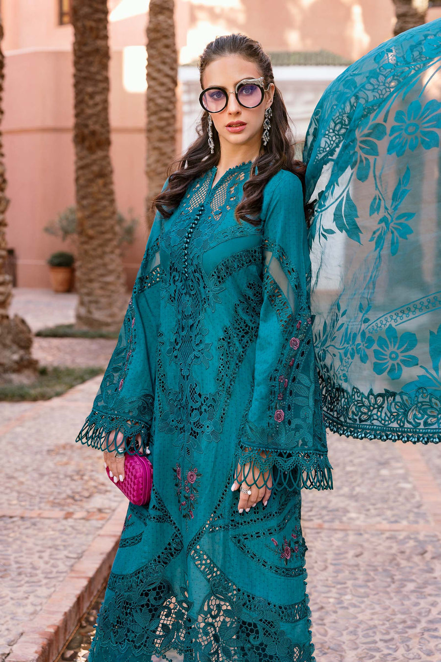 Shop the latest Luxury Lawn collection of Maria B Lawn 2025 Clothes Unstitched/ready 3 Piece Suits for Winter 2025 and also for Spring/Summer. Available for customisation at LebaasOnline. Maria B's latest lawn, digital print attire and MBROIDERED Pakistani Suits for Women in the UK, USA
