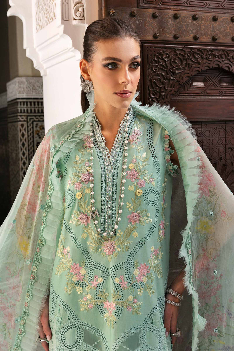 Shop the latest Luxury Lawn collection of Maria B Lawn 2025 Clothes Unstitched/ready 3 Piece Suits for Winter 2025 and also for Spring/Summer. Available for customisation at LebaasOnline. Maria B's latest lawn, digital print attire and MBROIDERED Pakistani Suits for Women in the UK, USA