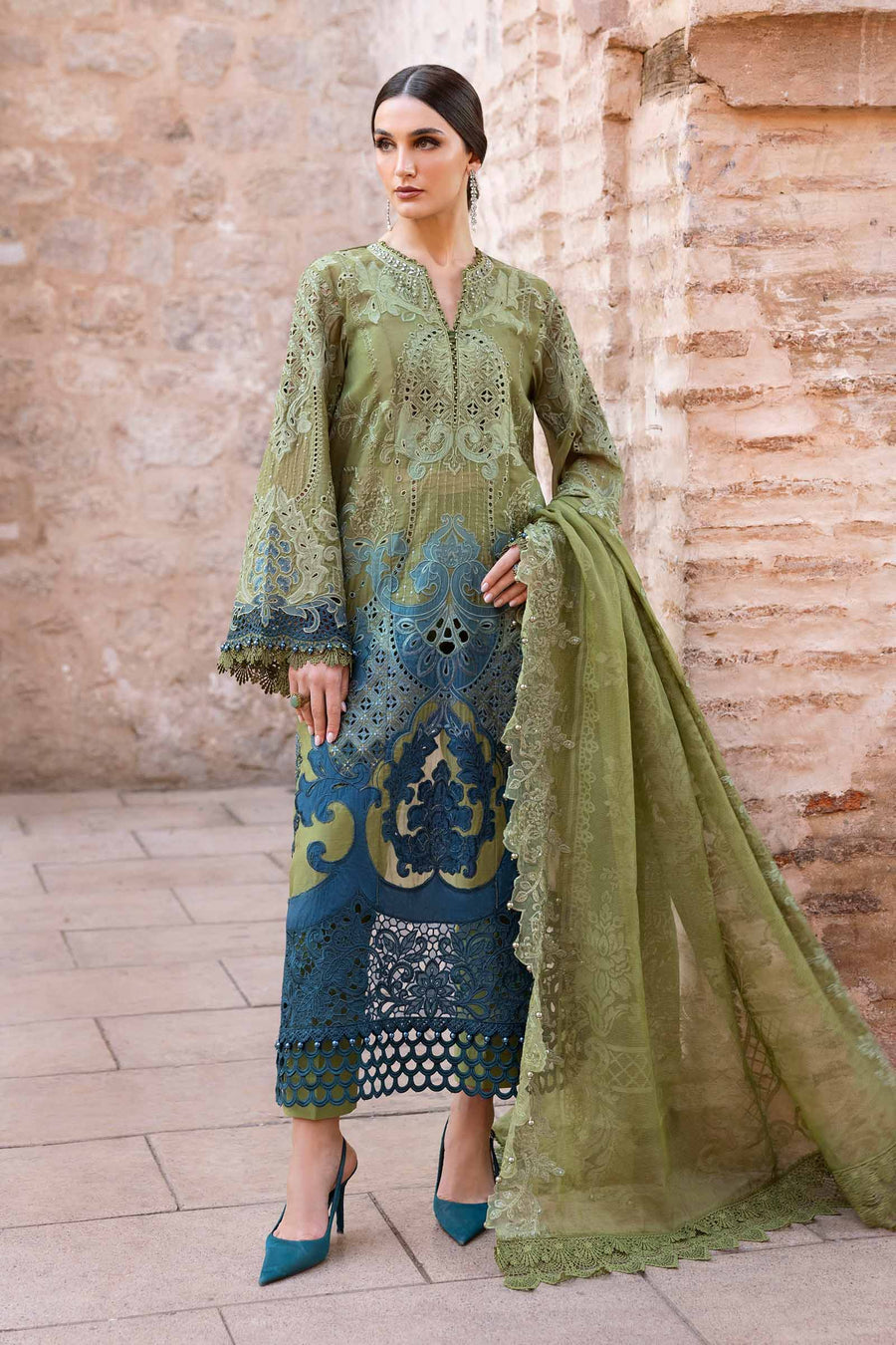 Shop the latest Luxury Lawn collection of Maria B Lawn 2025 Clothes Unstitched/ready 3 Piece Suits for Winter 2025 and also for Spring/Summer. Available for customisation at LebaasOnline. Maria B's latest lawn, digital print attire and MBROIDERED Pakistani Suits for Women in the UK, USA