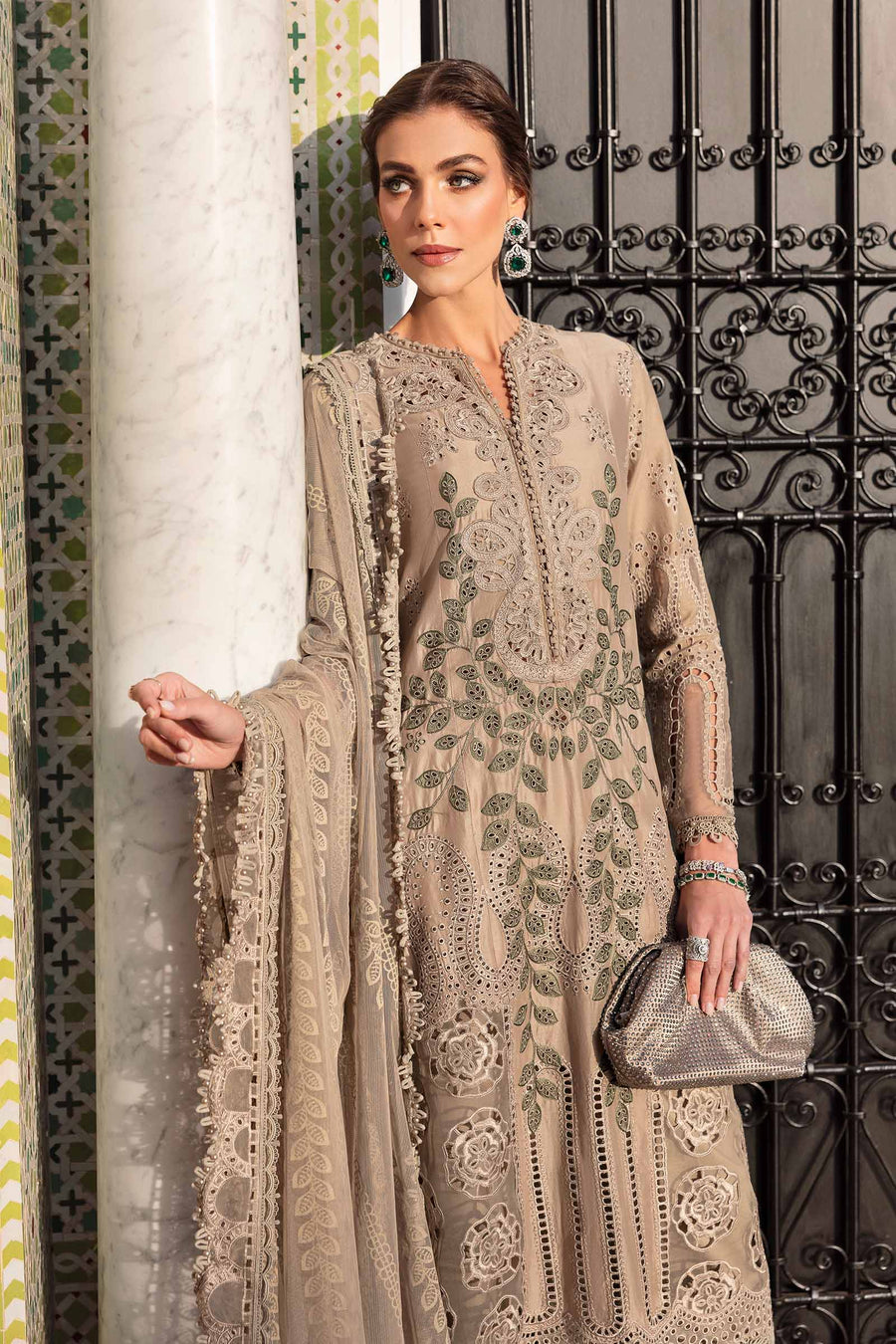 Shop the latest Luxury Lawn collection of Maria B Lawn 2025 Clothes Unstitched/ready 3 Piece Suits for Winter 2025 and also for Spring/Summer. Available for customisation at LebaasOnline. Maria B's latest lawn, digital print attire and MBROIDERED Pakistani Suits for Women in the UK, USA