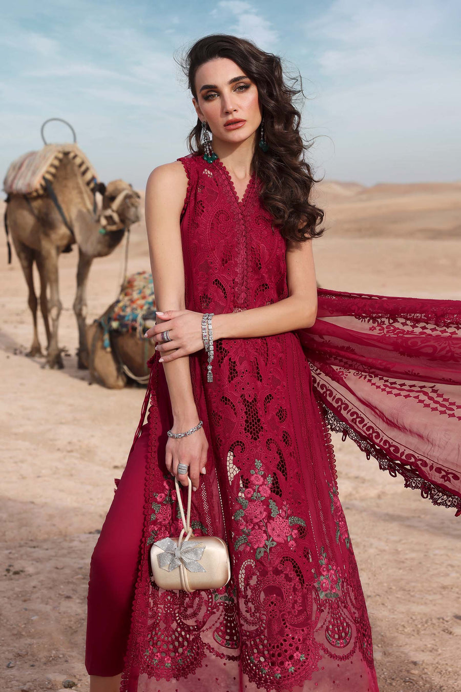 Shop the latest Luxury Lawn collection of Maria B Lawn 2025 Clothes Unstitched/ready 3 Piece Suits for Winter 2025 and also for Spring/Summer. Available for customisation at LebaasOnline. Maria B's latest lawn, digital print attire and MBROIDERED Pakistani Suits for Women in the UK, USA