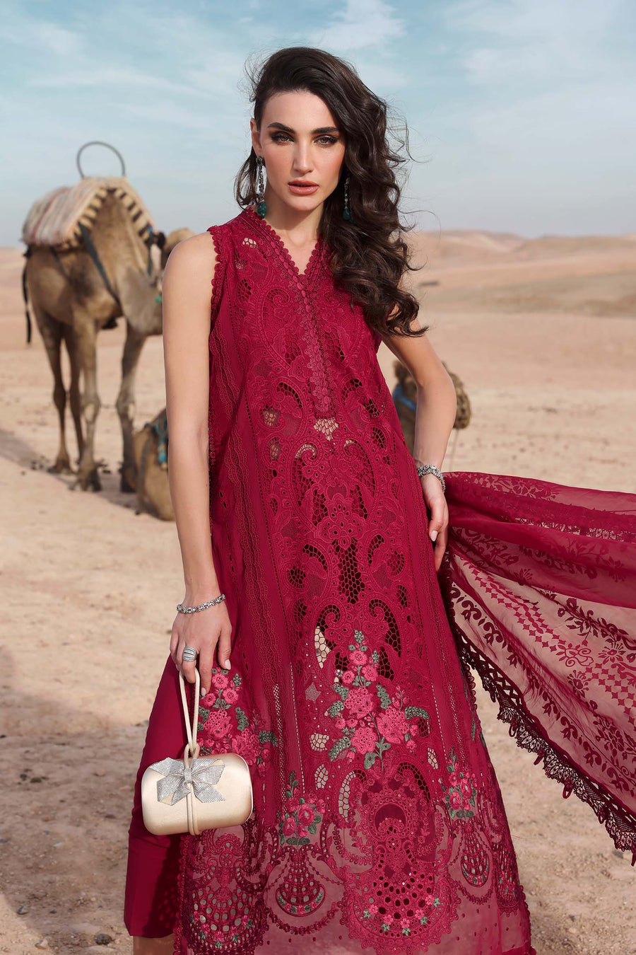 Shop the latest Luxury Lawn collection of Maria B Lawn 2025 Clothes Unstitched/ready 3 Piece Suits for Winter 2025 and also for Spring/Summer. Available for customisation at LebaasOnline. Maria B's latest lawn, digital print attire and MBROIDERED Pakistani Suits for Women in the UK, USA