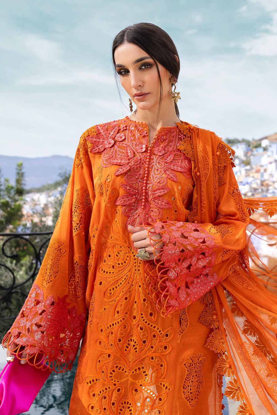 Shop the latest Luxury Lawn collection of Maria B Lawn 2025 Clothes Unstitched/ready 3 Piece Suits for Winter 2025 and also for Spring/Summer. Available for customisation at LebaasOnline. Maria B's latest lawn, digital print attire and MBROIDERED Pakistani Suits for Women in the UK, USA