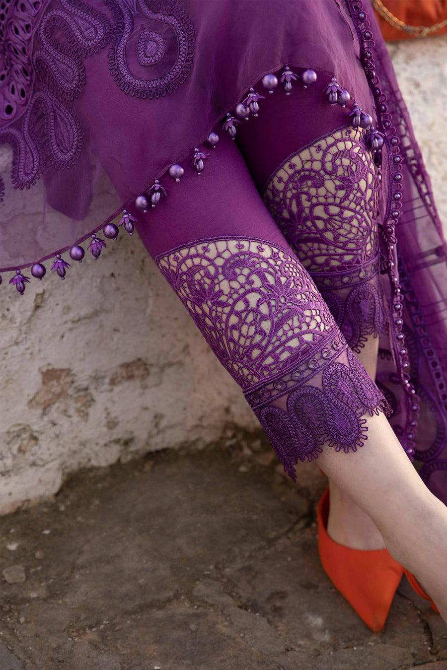 Shop the latest Luxury Lawn collection of Maria B Lawn 2024 Clothes Unstitched/ready 3 Piece Suits for Winter 2024 and also for Spring/Summer. Available for customisation at LebaasOnline. Maria B's latest lawn, digital print attire and MBROIDERED Pakistani Suits for Women in the UK, USA - Next Day Delivery!
