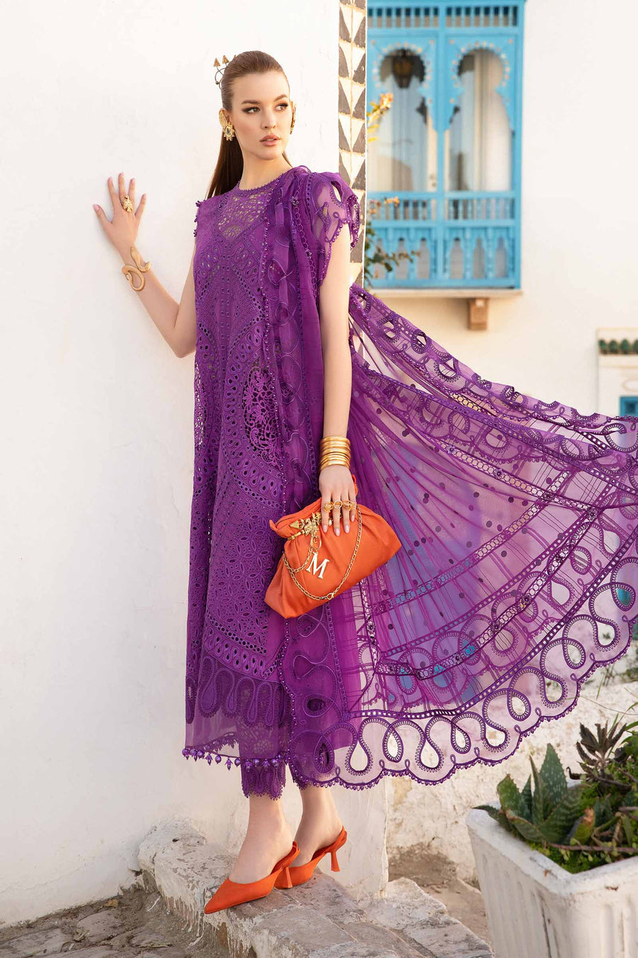 Shop the latest Luxury Lawn collection of Maria B Lawn 2024 Clothes Unstitched/ready 3 Piece Suits for Winter 2024 and also for Spring/Summer. Available for customisation at LebaasOnline. Maria B's latest lawn, digital print attire and MBROIDERED Pakistani Suits for Women in the UK, USA - Next Day Delivery!