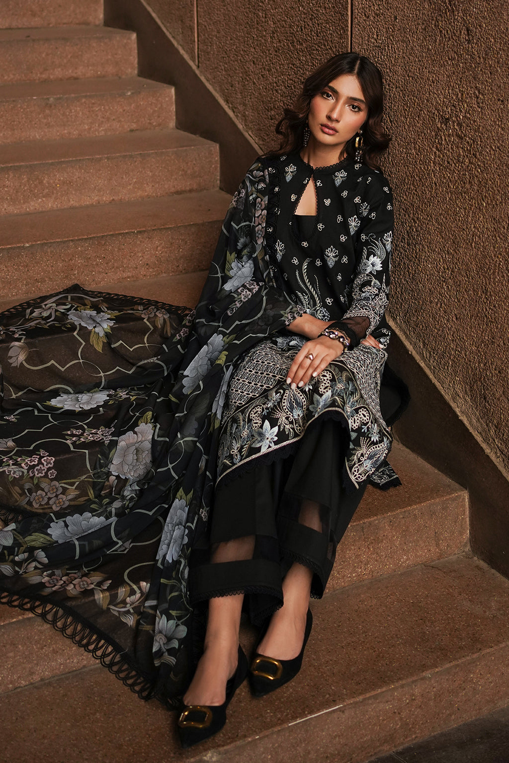 AFROZEH | Chikankari Lawn '24 | Caviar - LebaasOnline