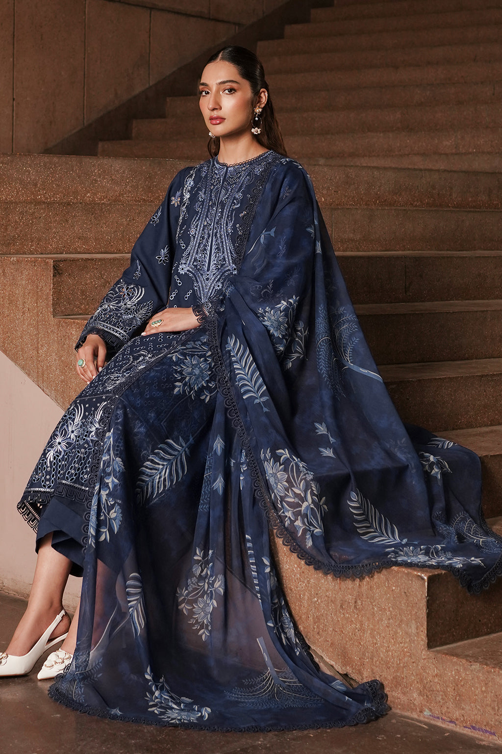 AFROZEH | Chikankari Lawn '24 | Capri - LebaasOnline