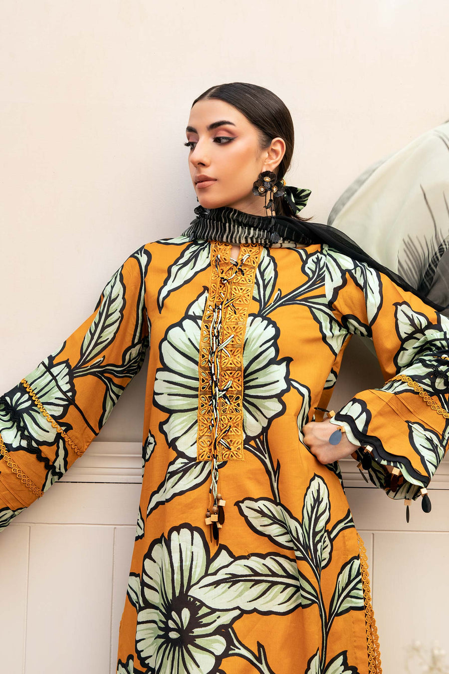 Shop the latest Mbasics Eid II collection of Maria B Eid 2025 Clothes Unstitched/ready 3 Piece Suits for Winter 2025 and also for Spring/Summer. Available for customisation at LebaasOnline. Maria B's latest lawn, digital print attire and MBROIDERED Pakistani Suits for Women in the UK, USA