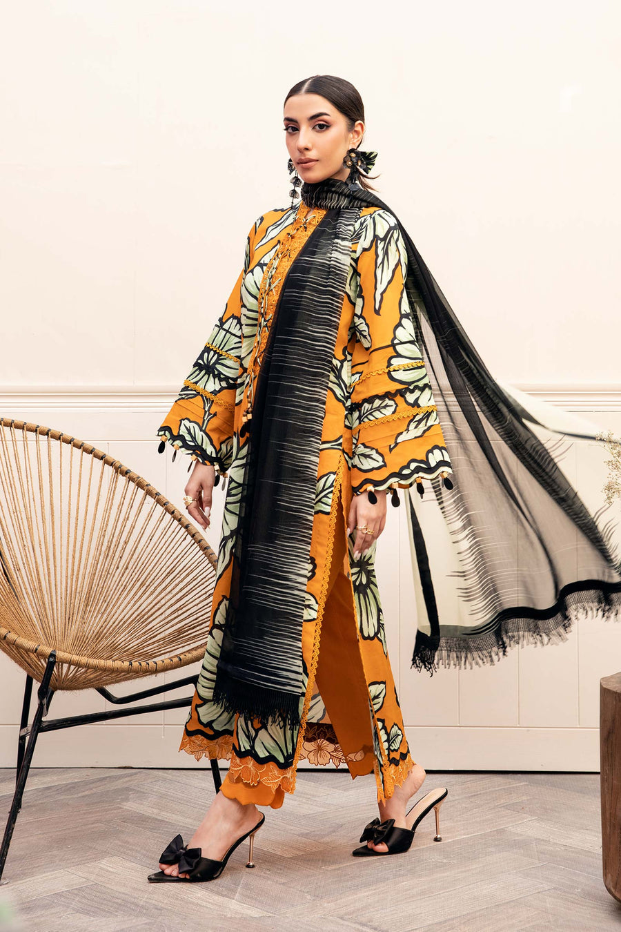 Shop the latest Mbasics Eid II collection of Maria B Eid 2025 Clothes Unstitched/ready 3 Piece Suits for Winter 2025 and also for Spring/Summer. Available for customisation at LebaasOnline. Maria B's latest lawn, digital print attire and MBROIDERED Pakistani Suits for Women in the UK, USA