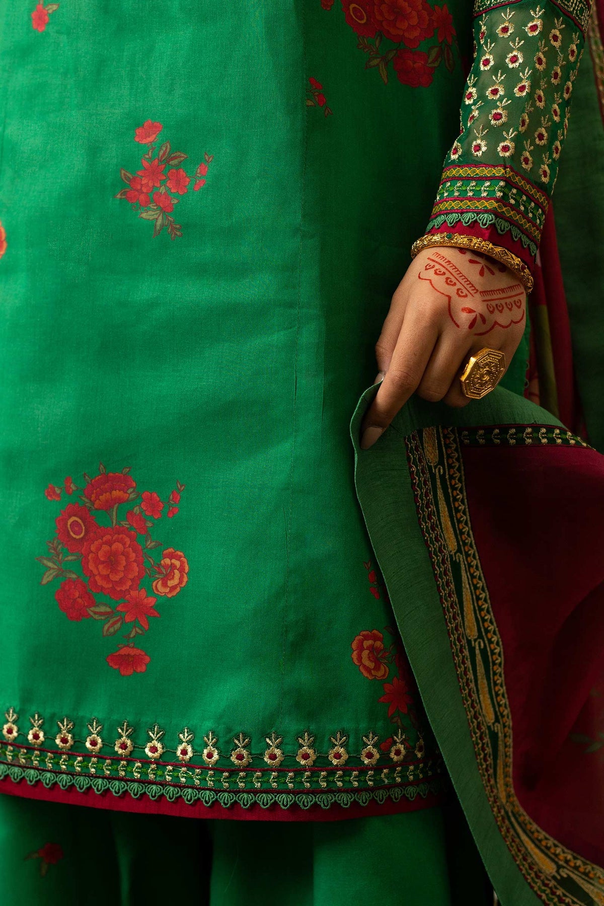 Buy Zara Shahjahan Lawn II - '23 Pakistani Embroidered Clothes For Women at Our Online Designer Boutique UK, Indian & Pakistani Wedding dresses online UK, Asian Clothes UK Jazmin Suits USA, Baroque Chiffon Collection 2023 & Eid Collection Outfits in USA on express shipping available @ Lebaasonline.