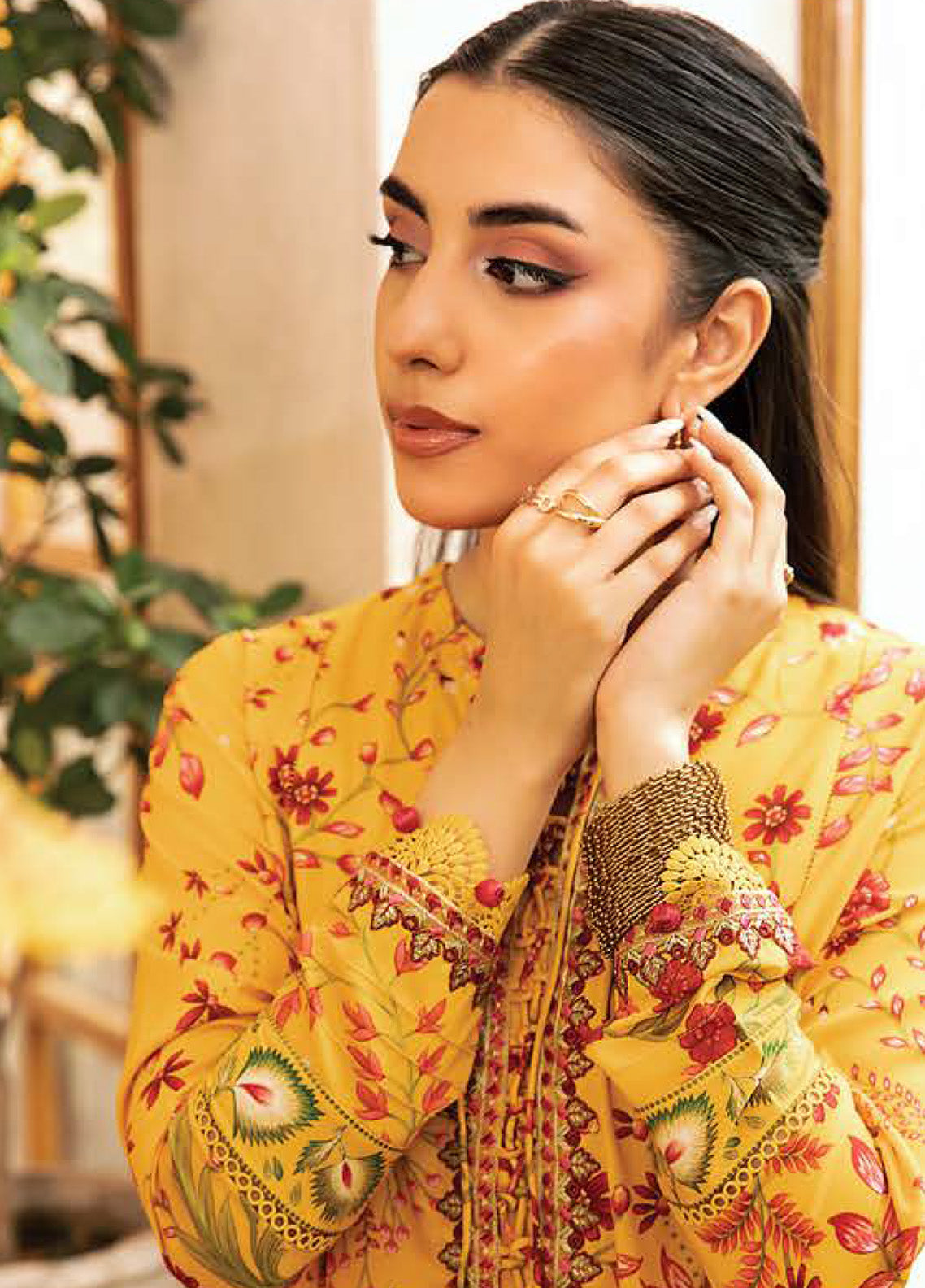 Shop the latest Mbasics Eid II collection of Maria B Eid 2025 Clothes Unstitched/ready 3 Piece Suits for Winter 2025 and also for Spring/Summer. Available for customisation at LebaasOnline. Maria B's latest lawn, digital print attire and MBROIDERED Pakistani Suits for Women in the UK, USA
