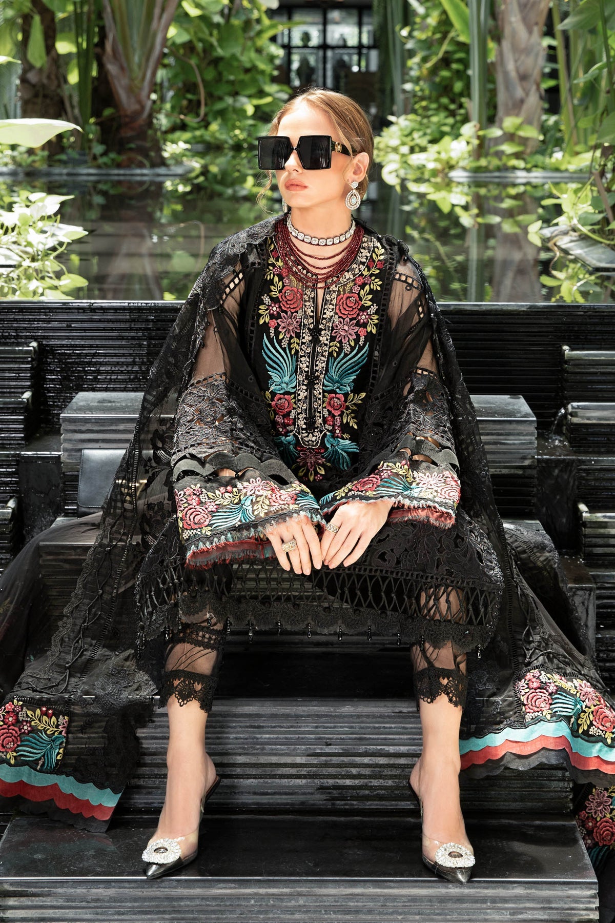 MARIA B | LUXURY LAWN 2023 | EL-23-04-Black - LebaasOnline