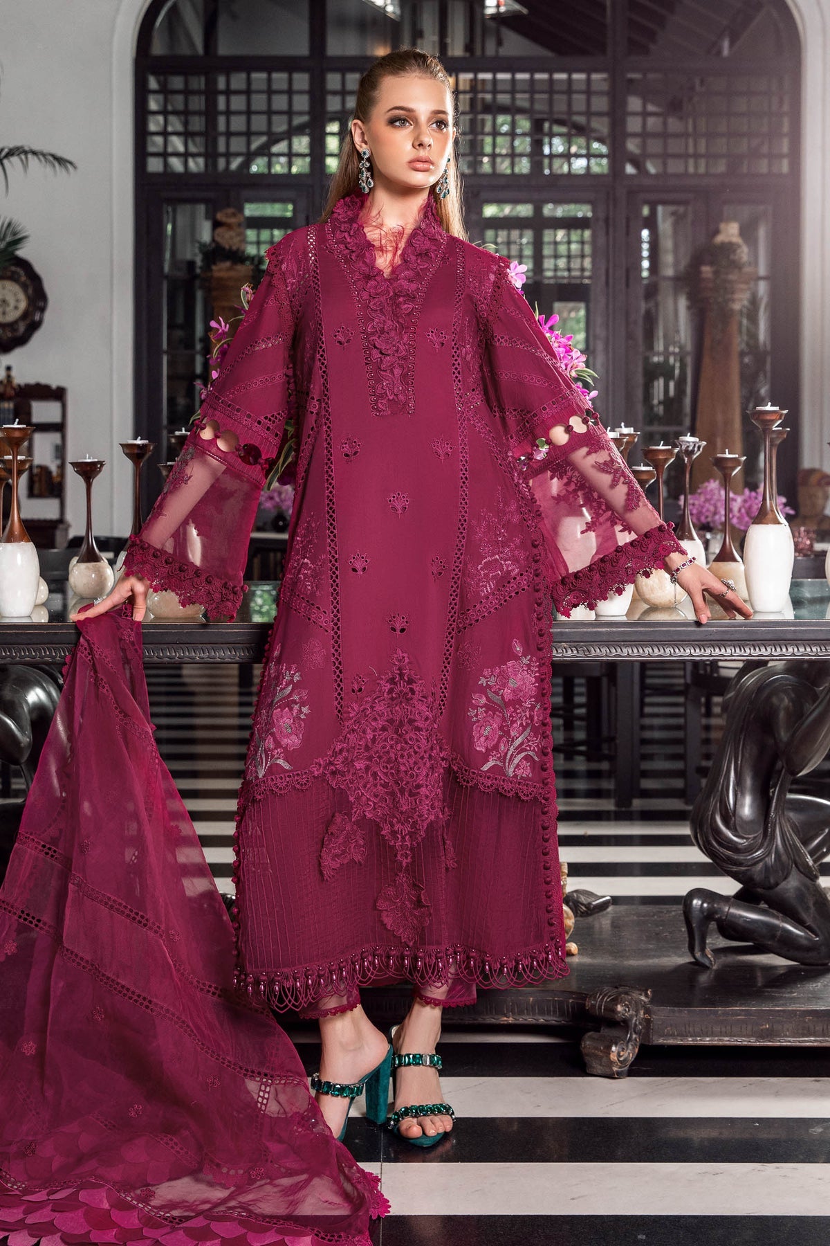MARIA B | LUXURY LAWN 2023 | EL-23-09-Magenta - LebaasOnline
