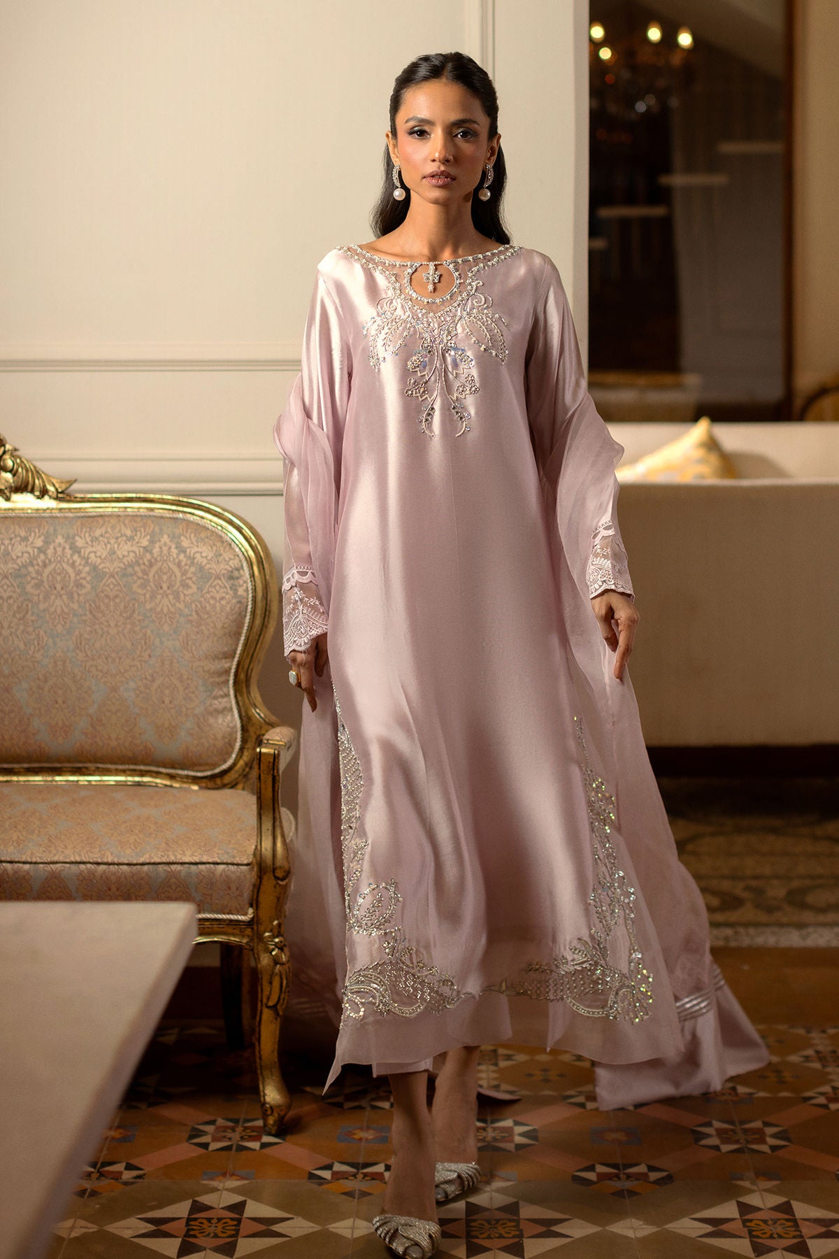 Leyana anus abrar Sheesha slik at lebaasonline