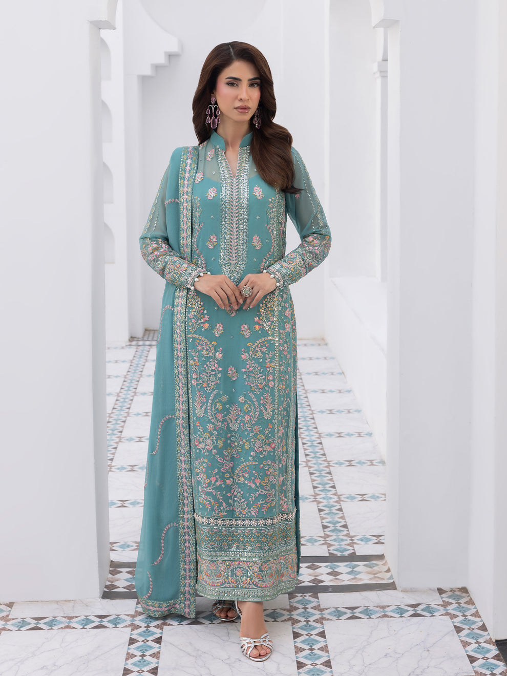 GULAAL | Maeri Luxury Chiffion '26 | Desir Pakistani designer dress is available @lebaasonline. The Pakistani Wedding dresses of Maria B, Gulaal can be customized for Bridal/party wear. Get express shipping in UK, USA, France, Germany for Asian Outfits USA. Maria B Sale online can be availed here!!
