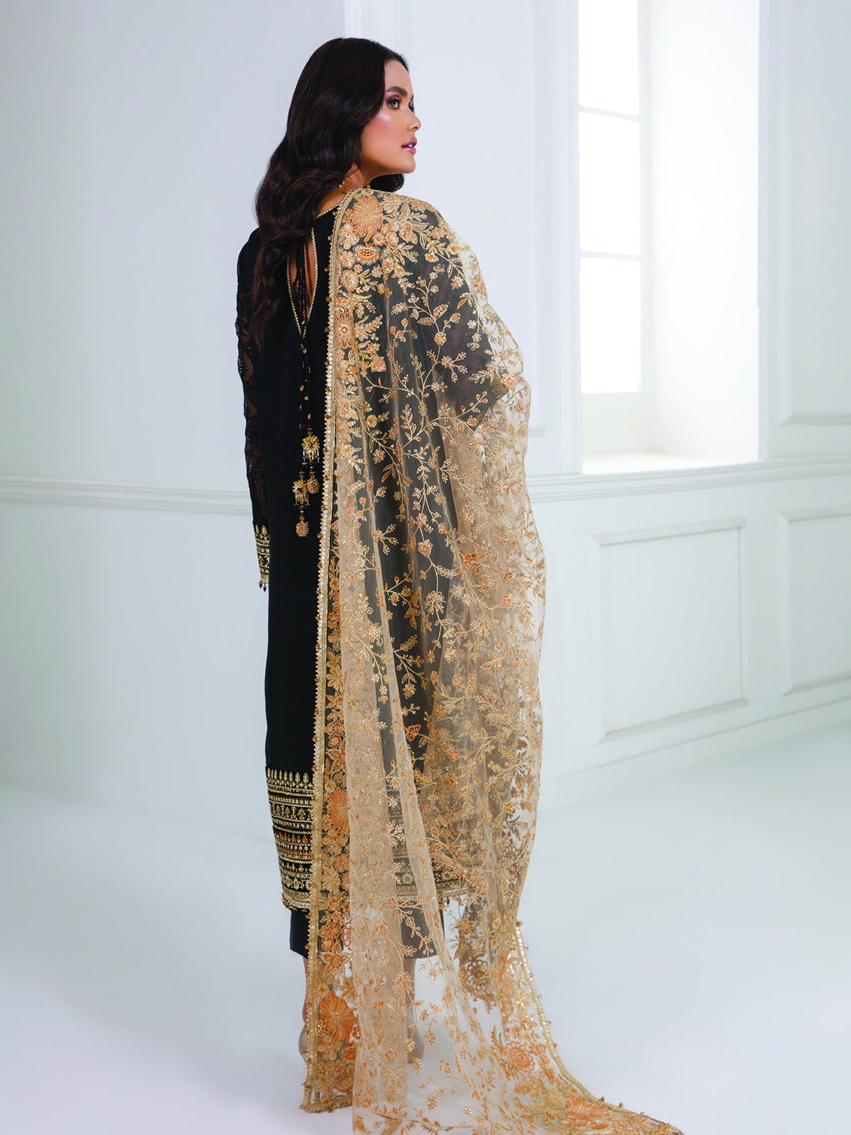 Buy Baroque | Embroidered Chiffon Unstitched 3Pc BQU-PR-D283. Online at Great Price! Available For UK, France & Germany. Baroque dresse from Pakistan & for SALE in the UK, USA, Manchester & London. Book now ready to wear & unstitched. Shop Wedding, festive, summer or winter branded outfits from Lebaasonline
