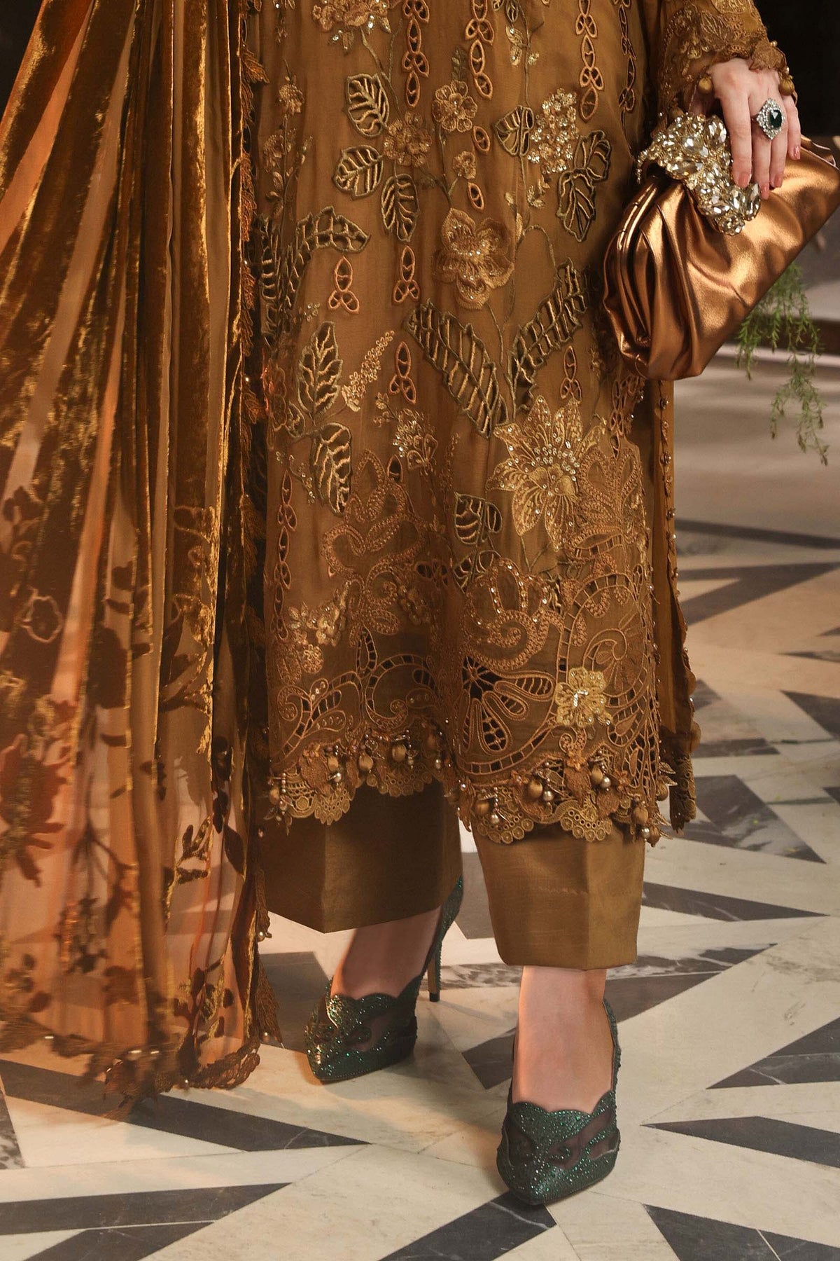 Shop Maria.B Chiffon Collection 2026 | Royal Tea Affair at Lebaasonline.co.uk. Discover elegant Pakistani designer chiffon suits, luxurious embroidery and timeless festive styles with worldwide delivery.