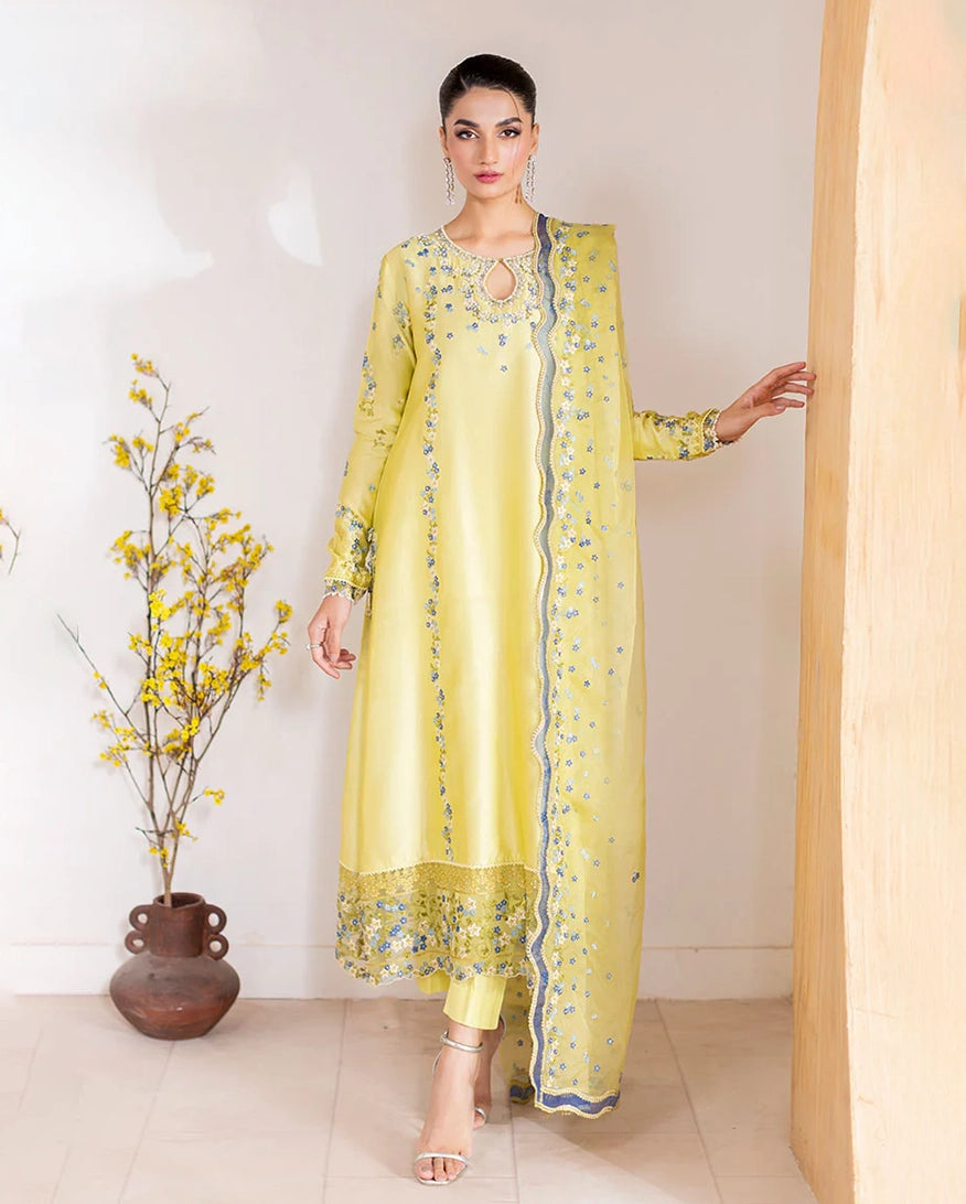 Buy MUSHQ | Zarminay 2026-Pret - "Lumiere " Designer Dresses Is an exclusively available for online UK @lebaasonline. PAKISTANI WEDDING DRESSES ONLINE UK can be customized at Pakistani designer boutique in USA, UK, France, Dubai, Saudi, London. Get Pakistani & Indian velvet BRIDAL DRESSES ONLINE USA at Lebaasonline.