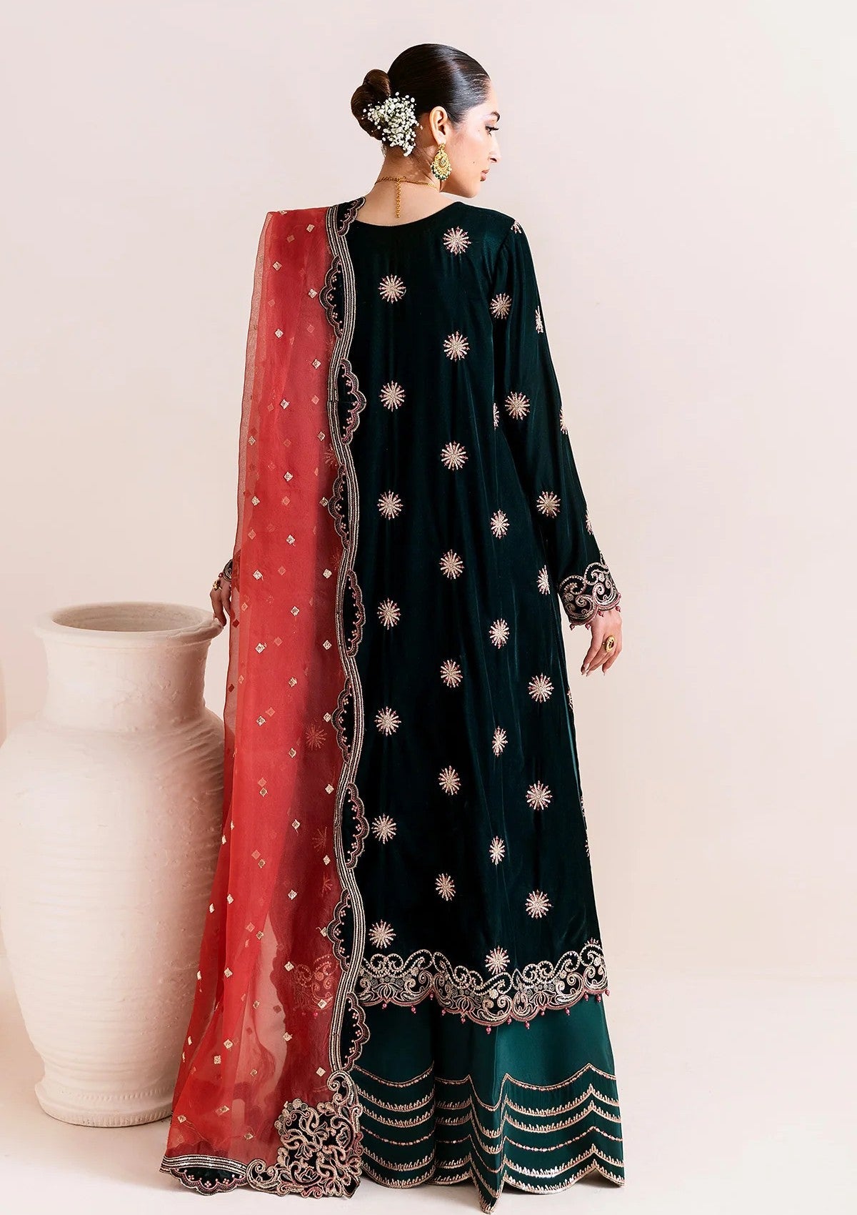 Buy Alizeh-Makhmal 25 | Luxury Velvet - AF-VLT#2227- Luxury VELVET. Online at Great Price! Available For UK, France & Germany. Baroque dresse from Pakistan & for SALE in the UK, USA, Manchester & London. Book now ready to wear & unstitched. Shop Wedding, festive, summer or winter branded outfits from Lebaasonline