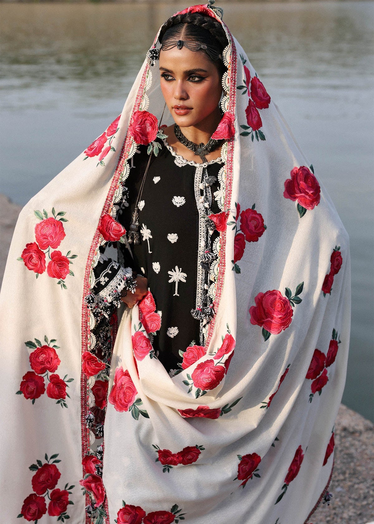 Hussain Rehar Karandi 2025 LEBAASONLINE Available on our website. We have exclusive variety of PAKISTANI DRESSES ONLINE. This wedding season get your unstitched or customized dresses from our PAKISTANI BOUTIQUE ONLINE. PAKISTANI DRESSES IN UK, USA, Lebaasonline at SALE price!