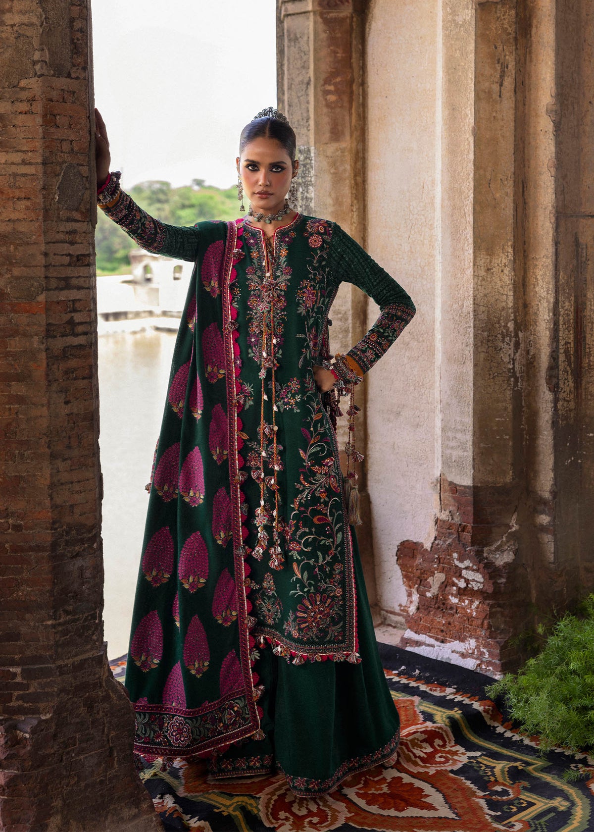 Hussain Rehar Karandi 2025 LEBAASONLINE Available on our website. We have exclusive variety of PAKISTANI DRESSES ONLINE. This wedding season get your unstitched or customized dresses from our PAKISTANI BOUTIQUE ONLINE. PAKISTANI DRESSES IN UK, USA, Lebaasonline at SALE price!